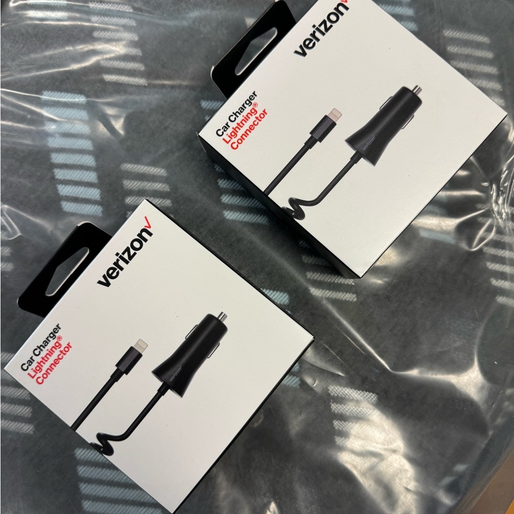 Verizon Car Charger - Lighting Connector